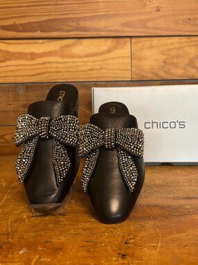 New w/Box Chicos Black Flats w/Bow